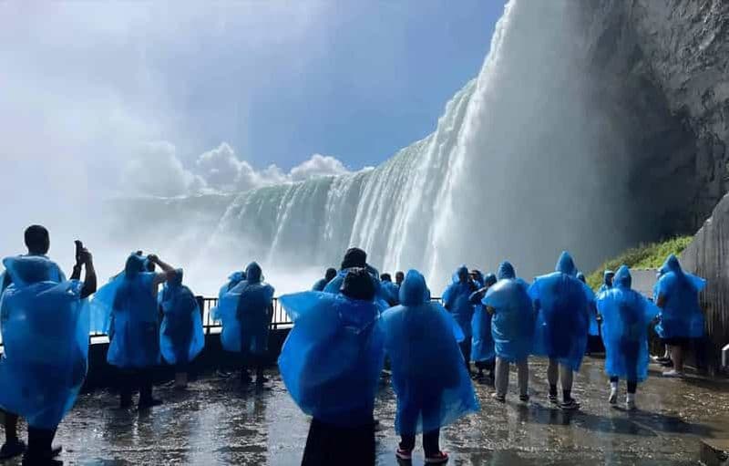 Billet Toronto : Chutes du Niagara, tour en bateau et voyage derrière les chutes