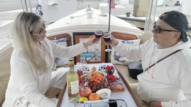 Billet Los Angeles #1 : Croisière en bateau de luxe - vin, fromage et lions de mer