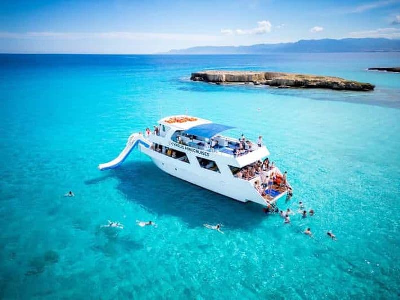 Billet Paphos/Akamas : Visite en bus et en bateau du Lagon Bleu avec toboggan aquatique