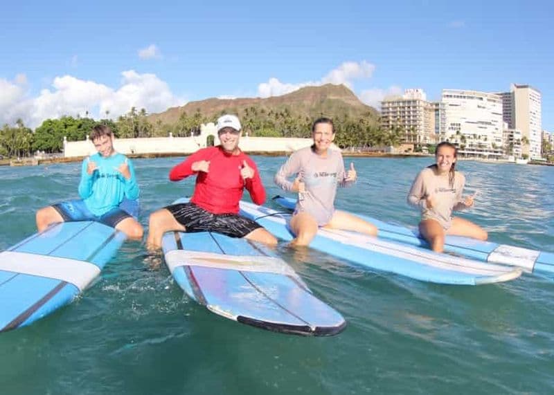 Billet Oahu : Leçon de surf en groupe de 2 heures pour débutants à Waikiki