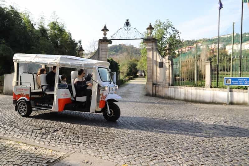 Billet Coimbra : Aventure en TukTuk. Hôte local et polyglotte. Prise en charge à l'hôtel.