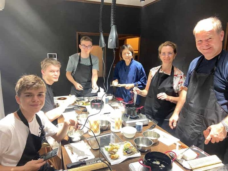 Billet Kyoto : Cours de cuisine japonaise Washoku Bento en petit groupe