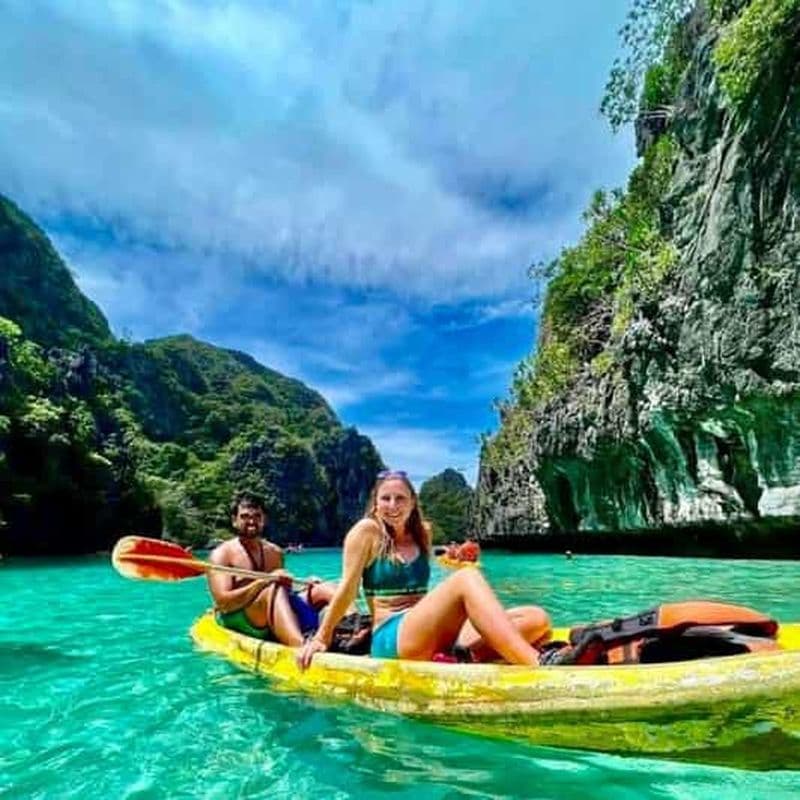 Billet El Nido : kayak dans le grand lagon et aventure sur les îles