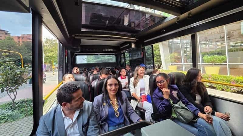 Billet Visite panoramique de la ville 3 en 1 avec visite à pied et expériences