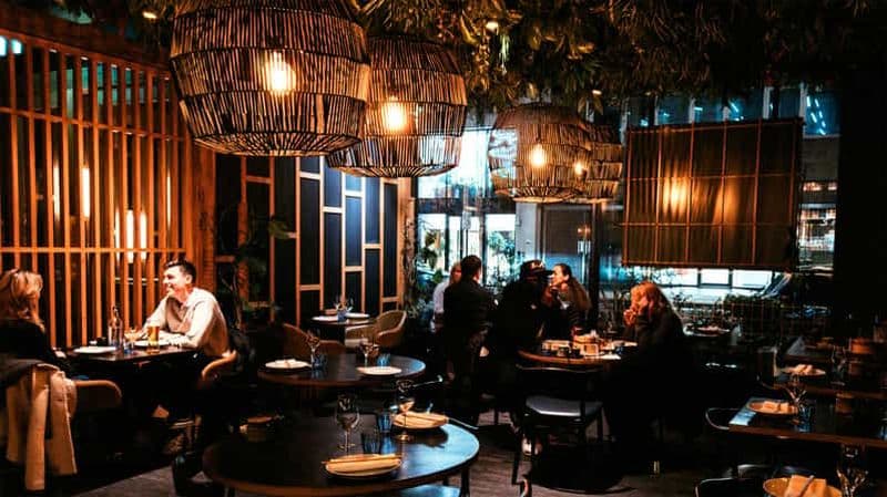 Billet Dîner japonais izakaya et spectacle de stand-up à Covent Garden