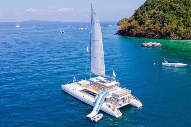 Billet Phuket : Dîner au coucher du soleil à Coral Island et Promthep en catamaran