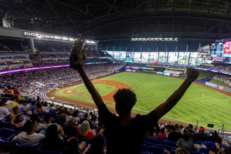 Billet Billet pour un match de baseball des Miami Marlins au LoanDepot Park