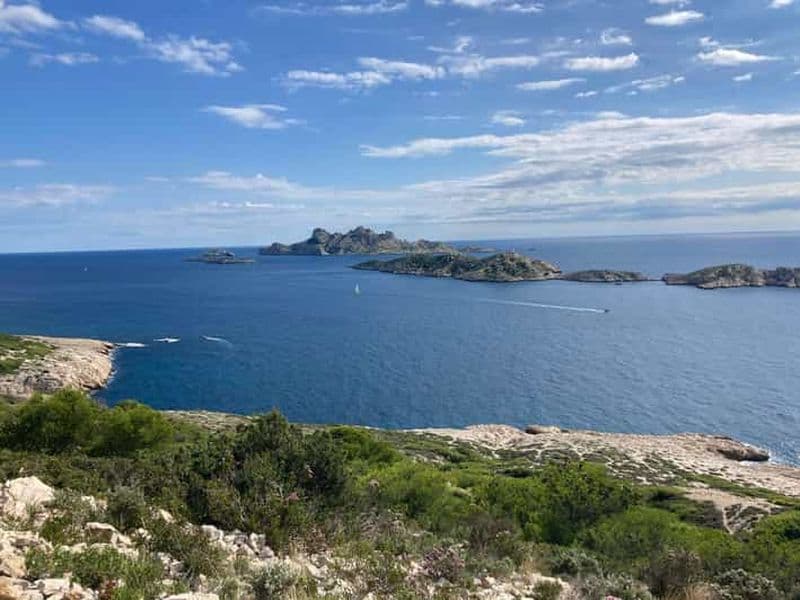 Billet Calanques Ridge Trek with Panoramic Mediterranean Views