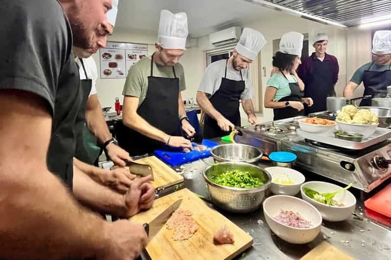 Billet Katmandou : Cours de cuisine népalaise et de fabrication de Momo animé par un local