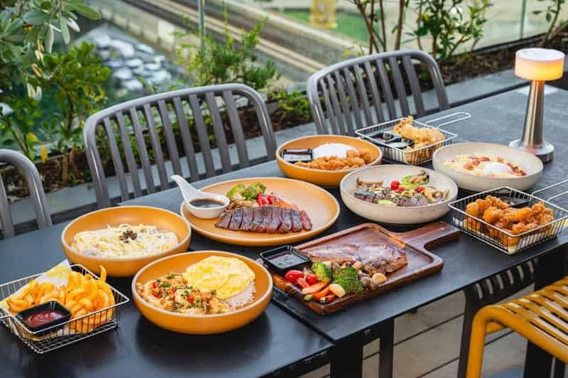 Billet Bangkok : Throwback Rooftop Bangkok à Silom Edge