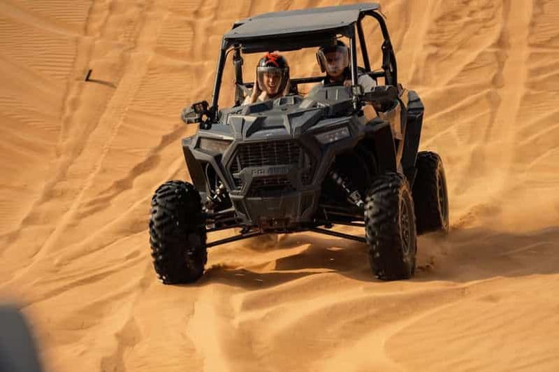 Billet Dubaï : Rallyee à dos de chameau dans les dunes, planche à voile, balade à dos de chameau et spectacle