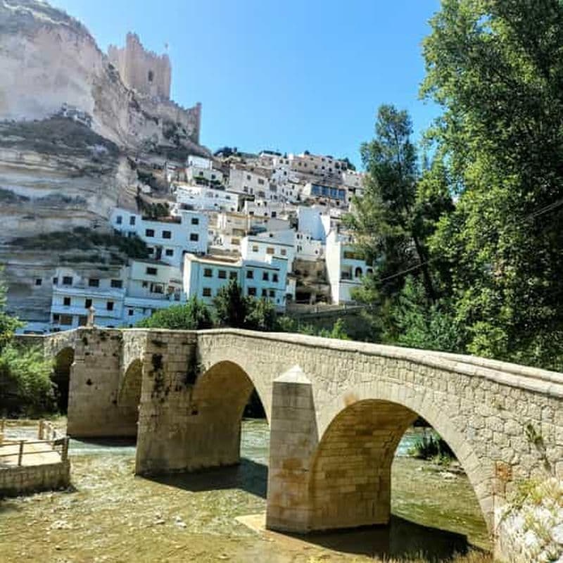 Billet Valence : excursion privée d'une journée à Alcalá del Júcar avec guide