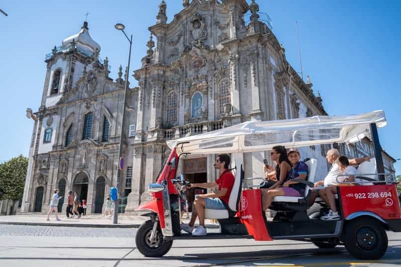 Billet Porto : visite guidée en tuk-tuk et croisière optionnelle sur le fleuve Douro