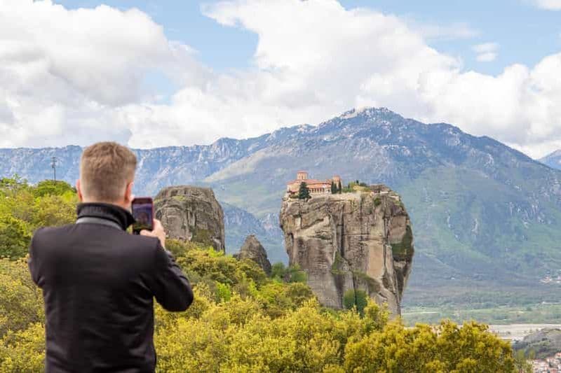 Billet D'Athènes aux Météores : Visite en bus des monastères et des grottes cachées
