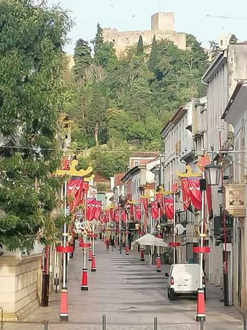 Billet Tomar : Château d'Almourol, Constância, couvent du Christ...