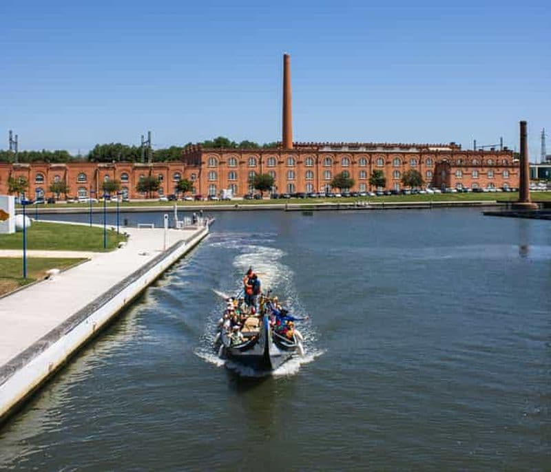 Billet Aveiro : Croisière traditionnelle sur le Moliceiro