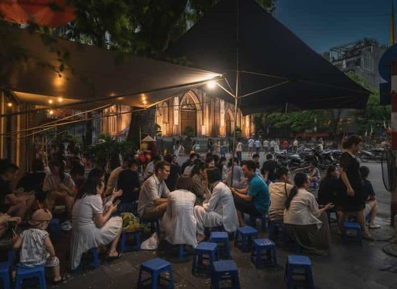 Billet Balade nocturne à vélo pour les gourmets à Hanoï : pédalez, savourez, et recommencez.