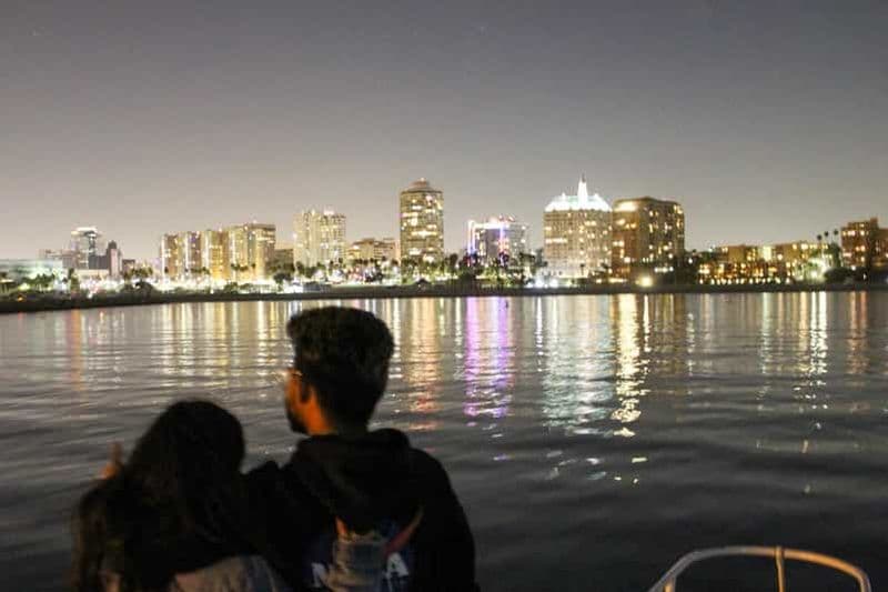 Billet Long Beach : Croisière nocturne privée sur un yacht avec les lumières de la ville