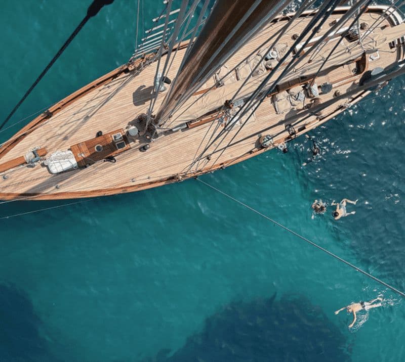 Billet Marseille : croisière en voilier avec déjeuner, baignade et vin bio