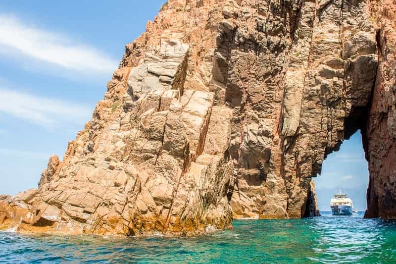 Billet Depuis Ota : Excursion en bateau écologique dans la réserve naturelle de Scandola