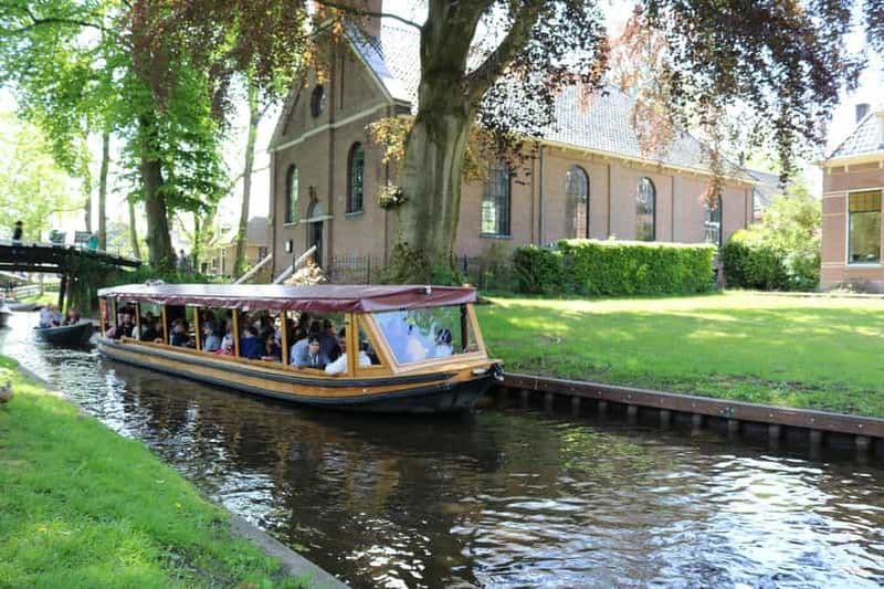 Billet Giethoorn : Croisière sur le canal du village et du parc national avec café