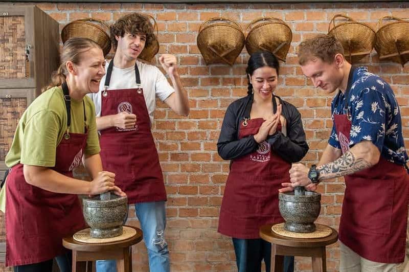 Billet Bangkok : Cours de cuisine avec visite du marché et promenade en tuk tuk