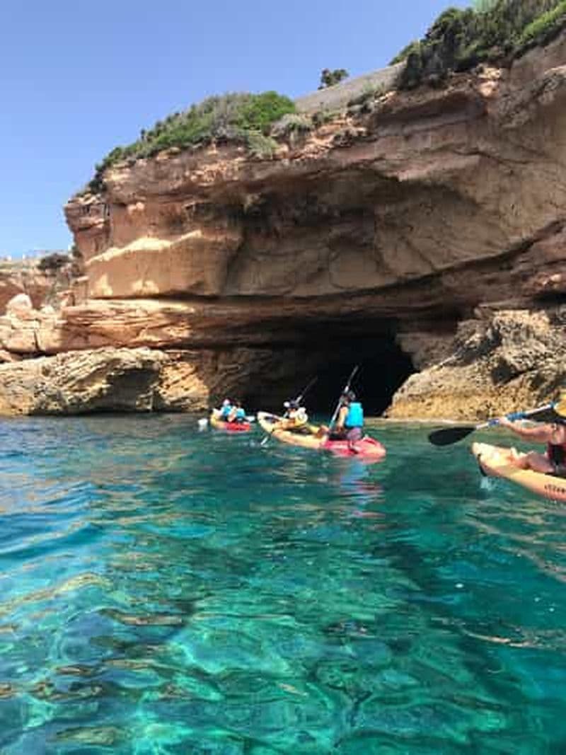 Billet Cala Codolar : excursion en kayak sur mer et dans les grottes avec plongée avec tuba