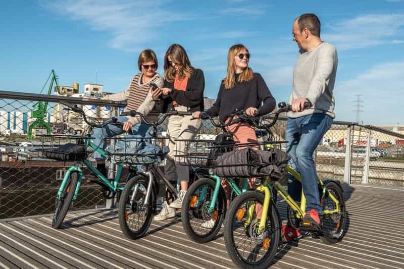 Billet Gand : Les points forts de la ville et les joyaux cachés Visite guidée à vélo