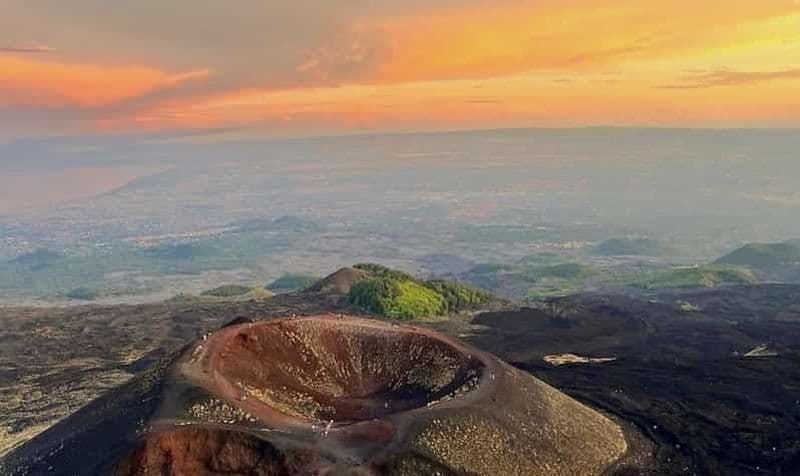 Billet Catane : Excursion au coucher du soleil sur l'Etna avec prise en charge et retour