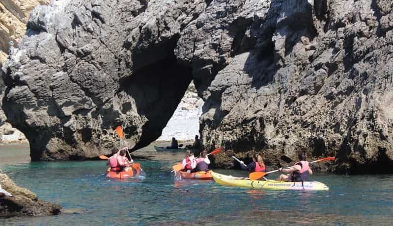 Billet Sesimbra : plage de Ribeiro Cavalo, grottes et excursion en kayak dans l'Arrábida