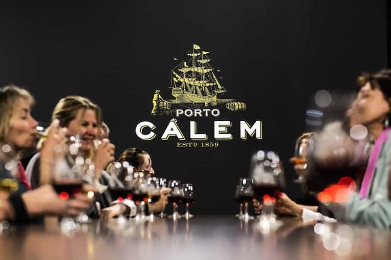 Billet Porto : Visite des caves Cálem, musée interactif et dégustation de vin
