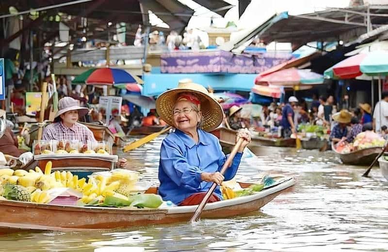 Billet Depuis Bangkok : visite du Grand Palais, des marchés de Damnoen et de Maeklong