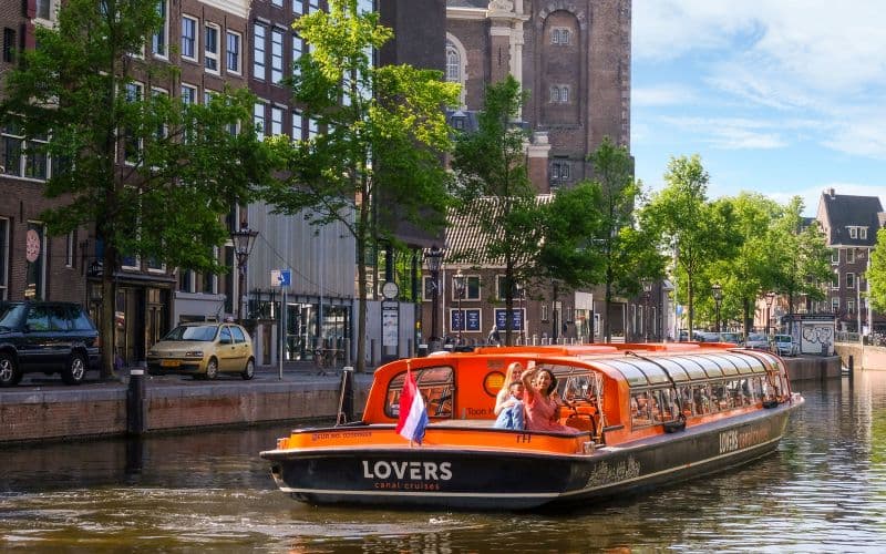 Billet Amsterdam : 1 heure de croisière sur les canaux à bord d'un bateau électrique