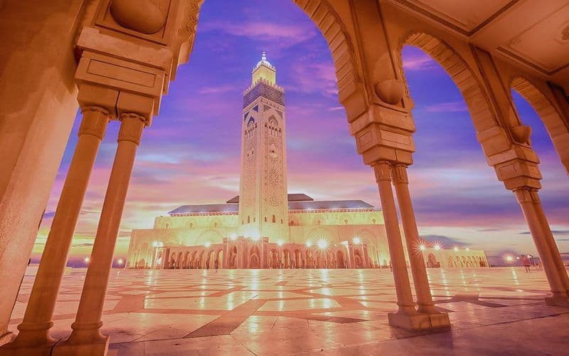 Billet Visites nocturnes de la ville de Casablanca et de la mosquée Hassan II avec dîner traditionnel marocain