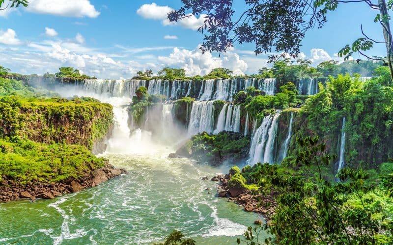 Billet Depuis Puerto Iguazú : Excursions Chutes d'Iguazú Argentine/Brésil avec entrée, navettes et visite en bateau en option