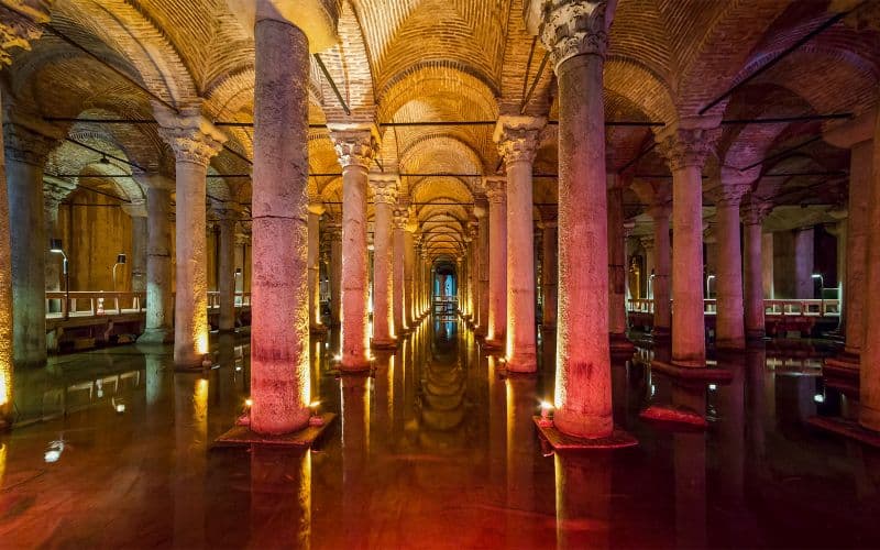 Billet Visite guidée de la Citerne Basilique avec billets coupe-file