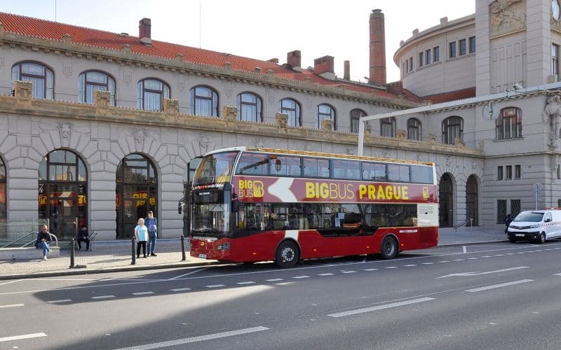 Billet Big Bus : tour en bus Hop-On Hop-Off de Prague avec visite en option de la rivière Vltava
