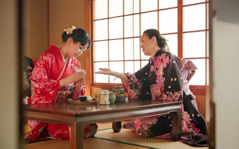 Billet Kyoto : Cérémonie du thé et expérience de fabrication de Matcha avec un maître de thé près du Kinkaku-ji (Kimono en option).