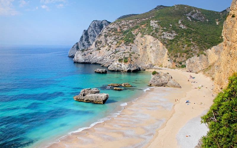 Billet Visite guidée de Sesimbra depuis Lisbonne avec plongée en apnée à la plage de Ribeira do Cavalo