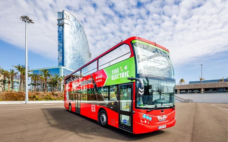 Billet Barcelona City Tour : tour en bus Hop-On Hop-Off et croisière en éco-catamaran en option