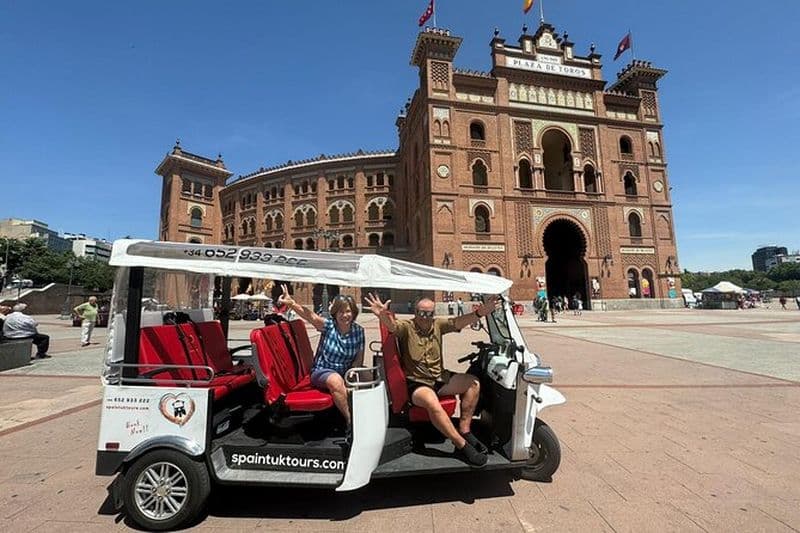 Billet Visite guidée de 3 heures de Madrid en tuk tuk