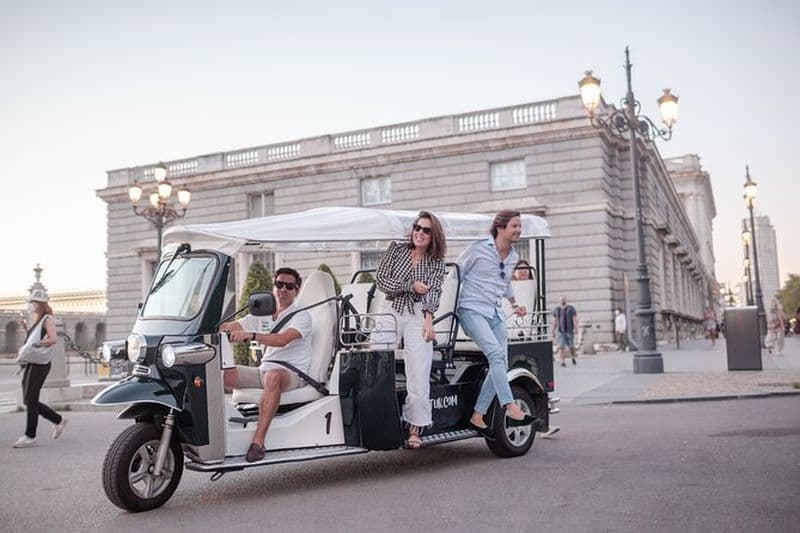 Billet Balade en tuk tuk à Madrid