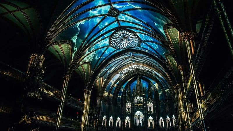 Billet Montreal river cruise and AURA experience at Notre-Dame Basilica