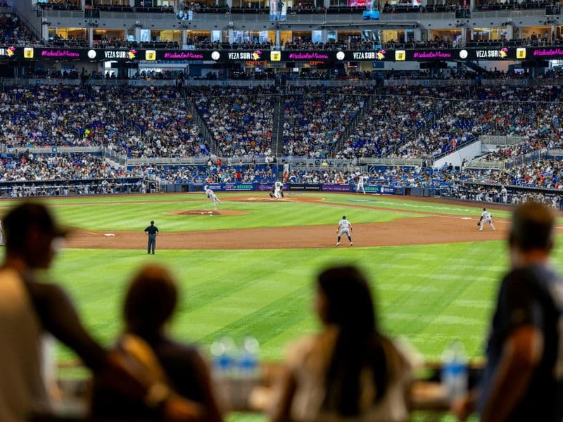 Billet Billets pour le match de baseball des Marlins de Miami au LoanDepot Park