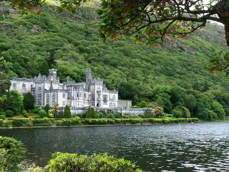 Billet Excursion d'une journée au Connemara, incluant le village de Leenane et l'abbaye de Kylemore au départ de Galway