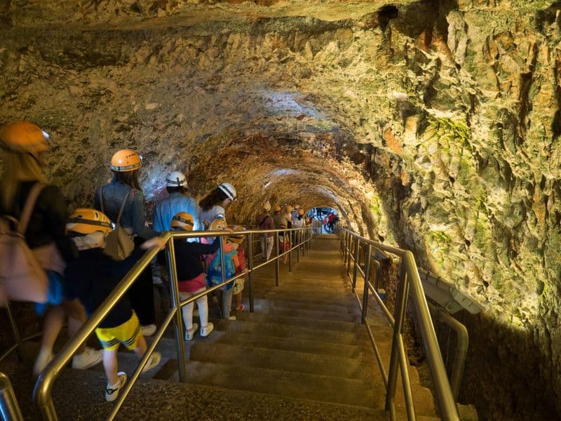 Billet Visite des grottes de Castellana Grotte avec croisière en bateau à Polignano a Mare