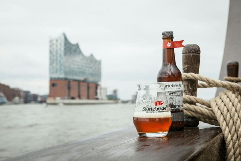 Billet Visite de la plaza de la Philharmonie de l'Elbe avec une bière Störtebeker
