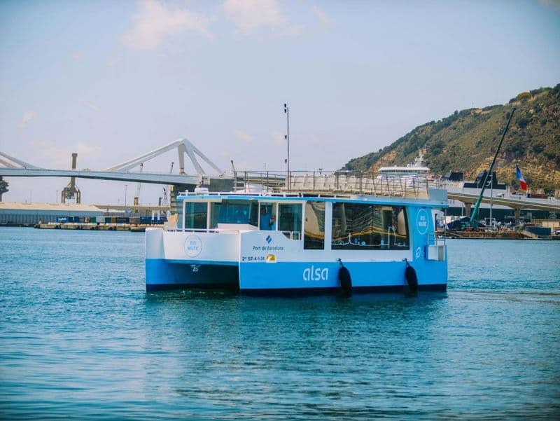 Billet Bus Nàutic boat ride from La Rambla to Barceloneta