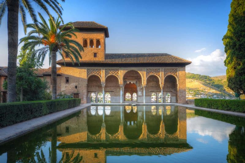 Billet Visite guidée de l'Alhambra avec les bains arabes