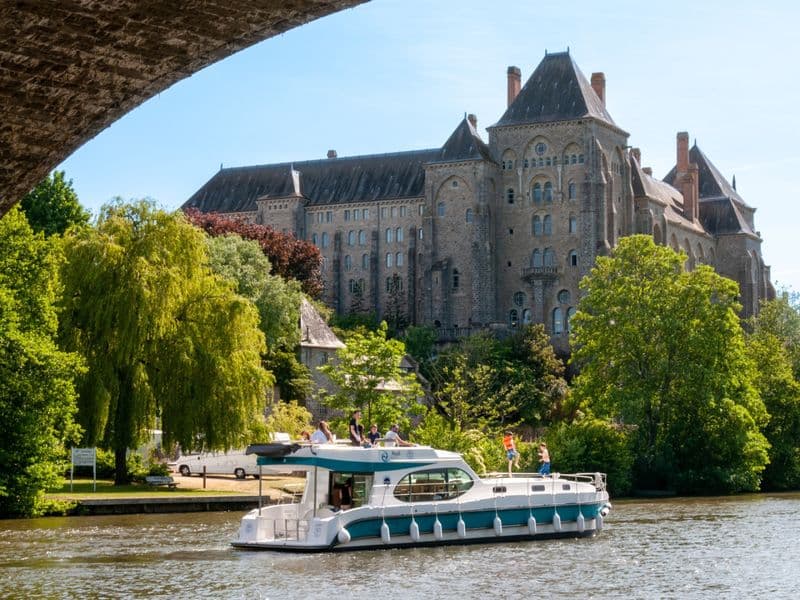 Billet Location de bateau - Nicols Yacht Premium Groupe XL 8-12 p. (Barge)